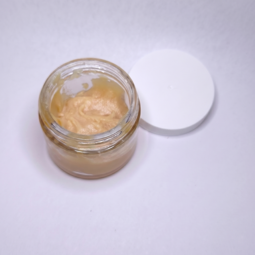 1oz thca badder wax in glass jar